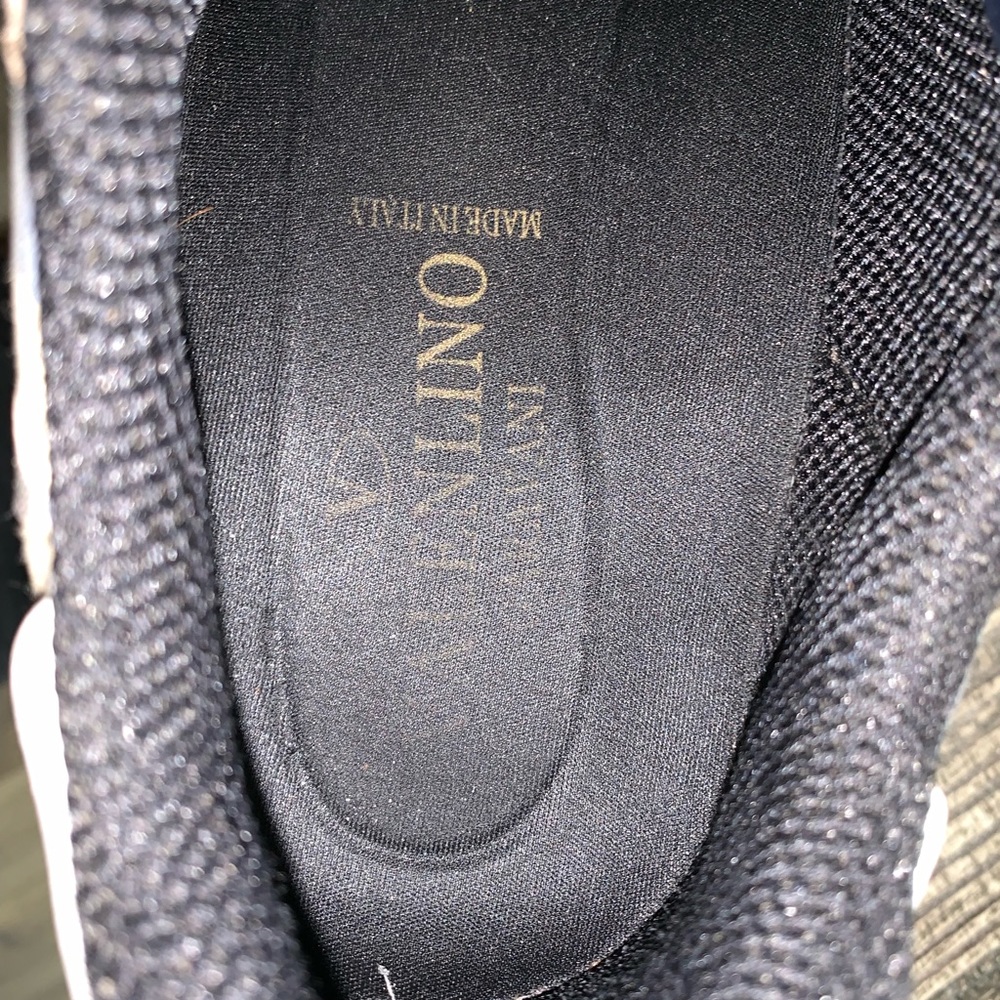 Valentino - Picture 4 of 5